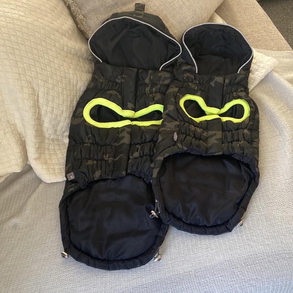 NWOT Canadian Pooch Waterproof Jacket - Picture 2 of 7